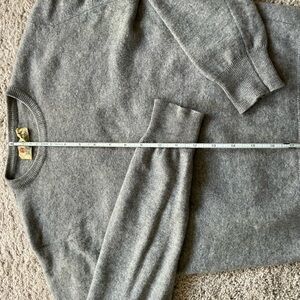 Women’s Gray 1950’s vintage Sweater